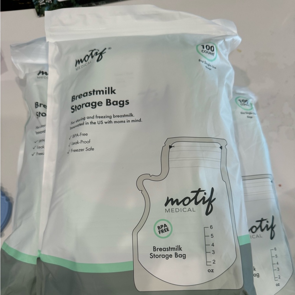 🍼 Motif milk storage bags - 100 count x 3 NEW